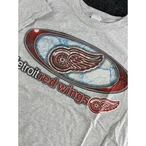 Vintage Detroit Red Wings Logo 7 T Shirt NHL Hockey Graphic Gray Large